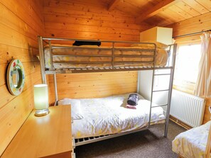 3 bedrooms, individually decorated, individually furnished, free WiFi - Holly Lodge (Evesham)