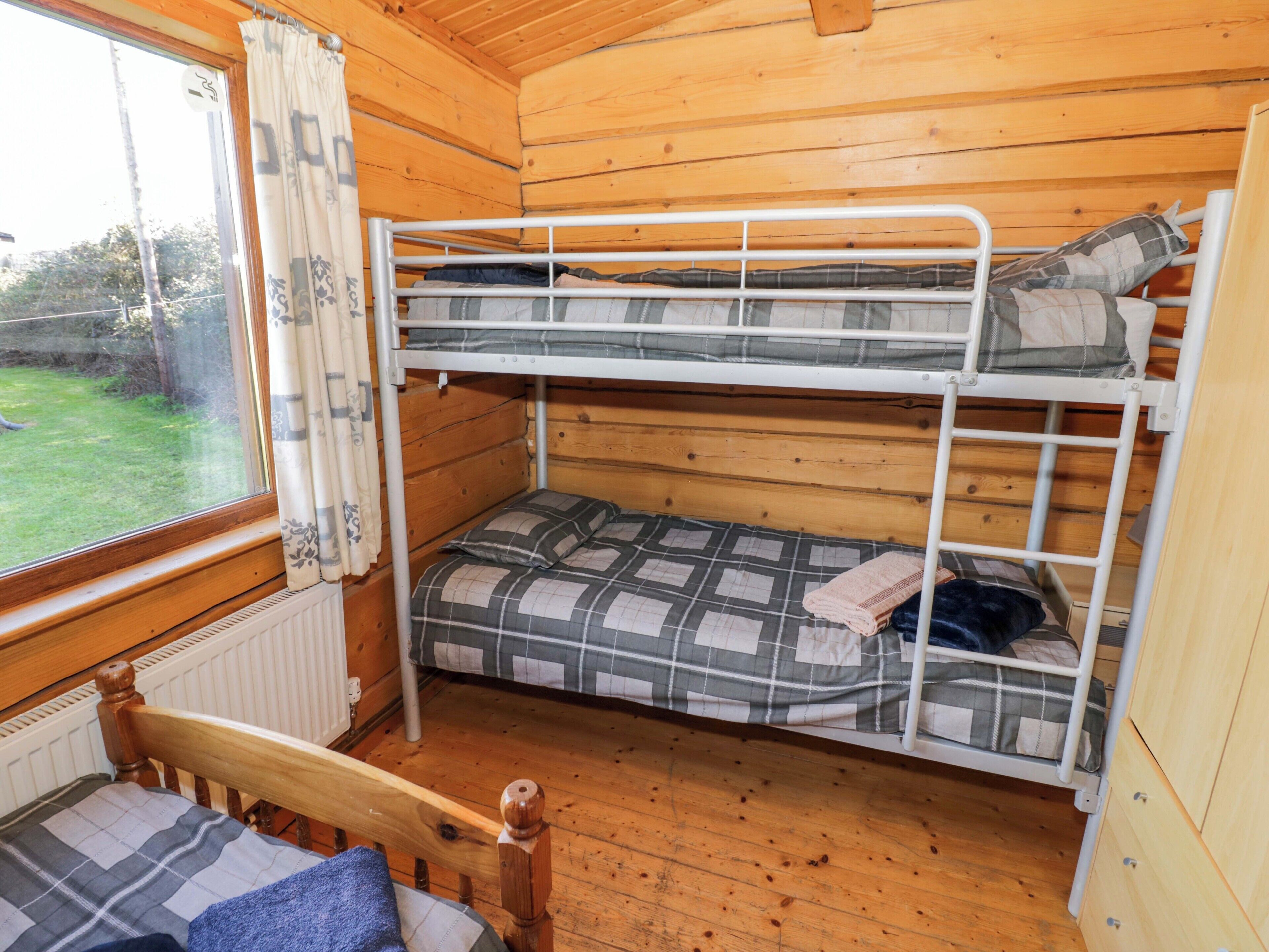 2 bedrooms, individually decorated, individually furnished, free WiFi