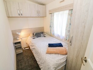 3 habitaciones, decoración personalizada y muebles diferentes 