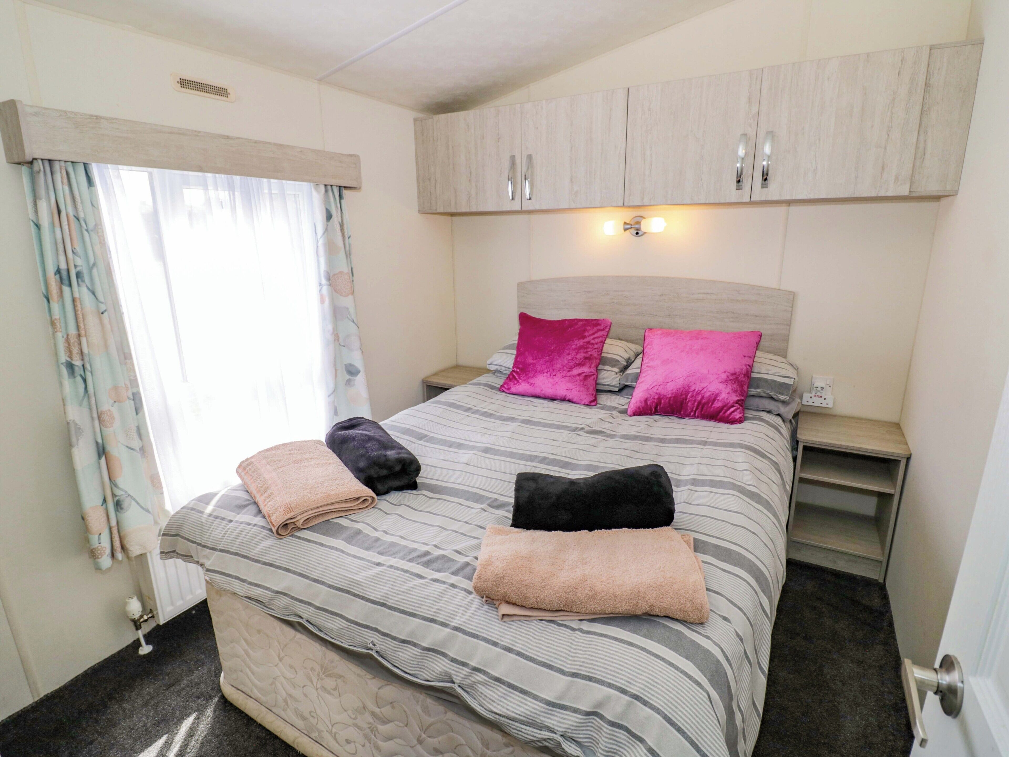 3 bedrooms, individually decorated, individually furnished, free WiFi