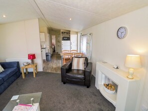 Living area - Laurel Lodge (Evesham)