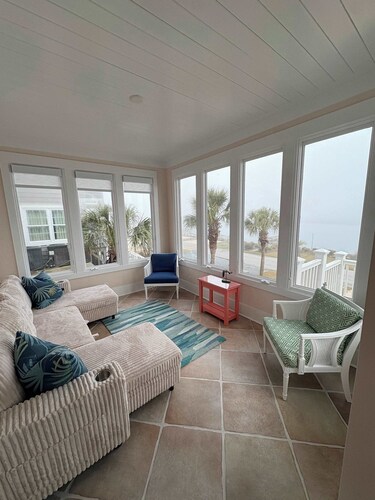 Oceanfront, Private Pool, Sleeps 16, Pet Friendly