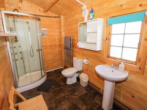 Shower - Oak Lodge (Evesham)