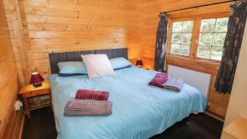 3 bedrooms, individually decorated, individually furnished, free WiFi