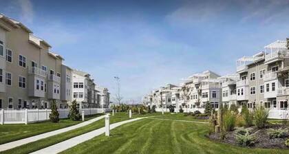 Perfect One-Bedroom Beach Escape in Charming Arverne By The Sea