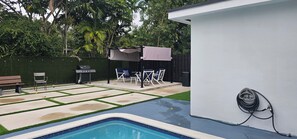 Terrace/patio - Sunrise Oasis (Sunrise)