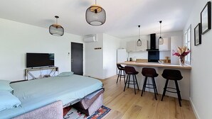2 slaapkamers, reisbedje, gratis wifi, beddengoed