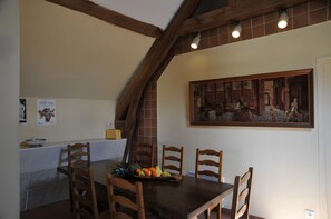 Dining - Haras De La Fontaine Datcha Holiday Home (Poligny)