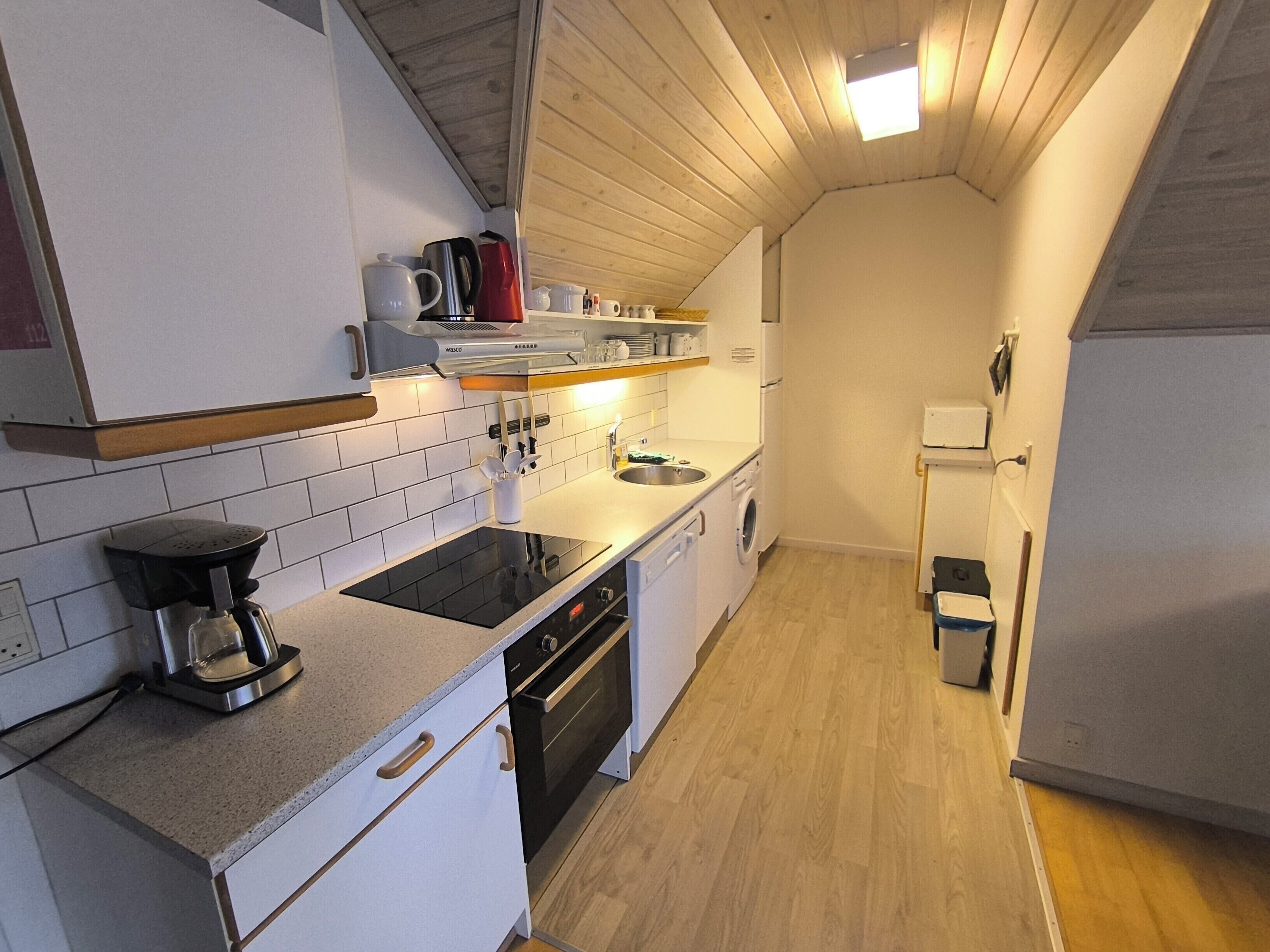 Comfort Apartment, 2 Bedrooms, Balcony, Courtyard View | Private kitchen | Dining tables