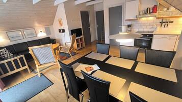 Comfort Apartment, 2 Bedrooms, Balcony, Courtyard View | Living area | Heated floors