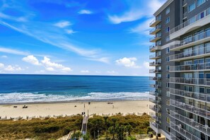On the beach - Sea Watch #814 - Oceanfront Condo! (Myrtle Beach)