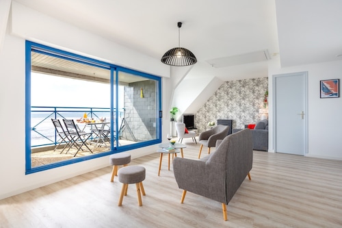 Le Belvédère – Sea View; Walk to the Beach