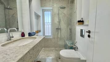 House, 4 Bedrooms, Private Pool, Garden View | Bathroom