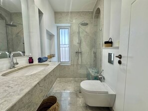 House, 4 Bedrooms, Private Pool, Garden View | Bathroom