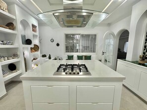 Private kitchen - Villa les Oliviers 4 Chambres (Manzil Bu Zalafah)