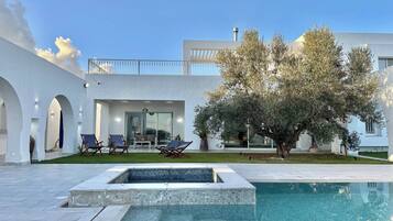 House, 4 Bedrooms, Private Pool, Garden View | Pool | Outdoor pool
