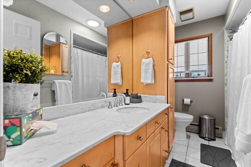 Lakefront Ranch | Hot Tub · 30-Day Min Stay