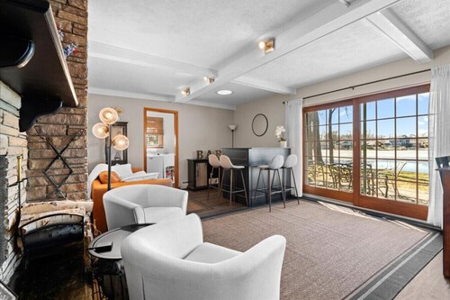 Lakefront Ranch | Hot Tub · 30-Day Min Stay