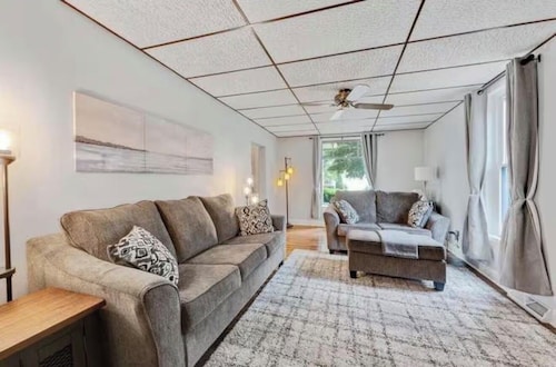 Charming  Home Near Downtown Baraboo