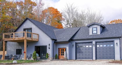 Patten Bay Retreat