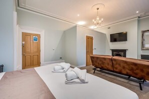 Deluxe Double Room - Central Belfast Apartments Harpers (Belfast)