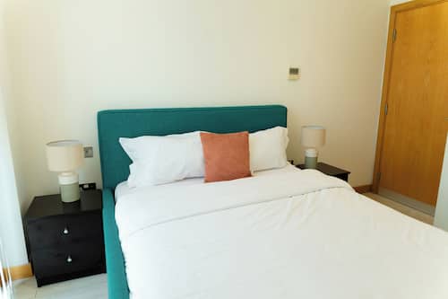 Luxury Apartment | Blackout curtains, iron/ironing board, free WiFi, bed sheets