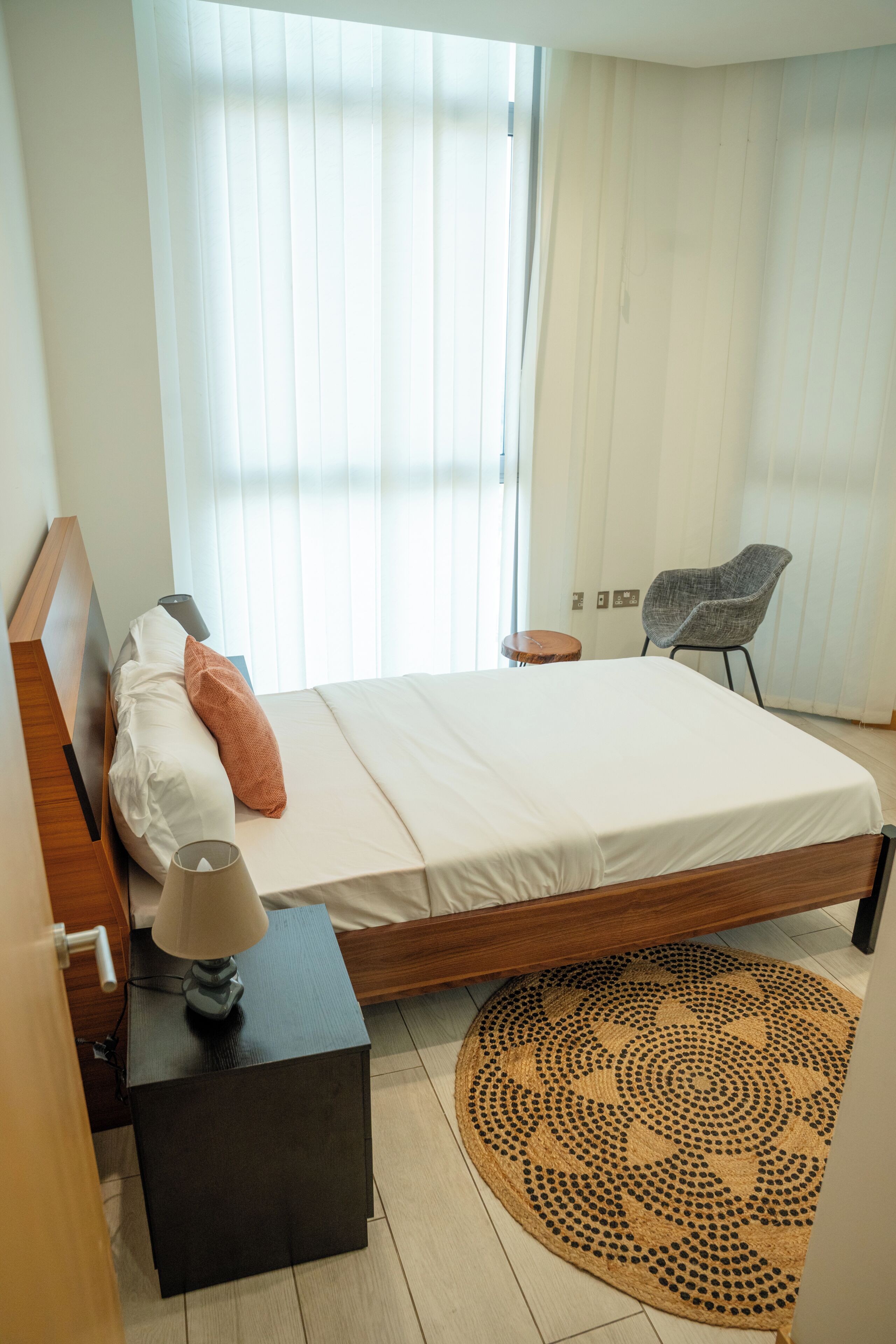 Apartamento superluxo | Cortinas blackout, ferros/tábuas de passar roupa, Wi-Fi de cortesia