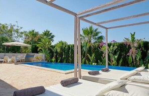 Outdoor pool - Amarantos villa: Infinity Pool & Mountain Views, 6 bedrooms, AC & WiFi (IB)