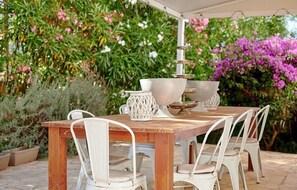 Outdoor dining - Amarantos villa: Infinity Pool & Mountain Views, 6 bedrooms, AC & WiFi (IB)