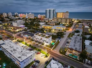Exterior - Luxury 5BR Villa Steps from the Beach   (Pompano Beach)