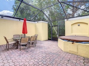 Outdoor dining - Terra Verde Resort Stay: Themed Townhome w/ Jacuzzi, Near Disney (Kissimmee)