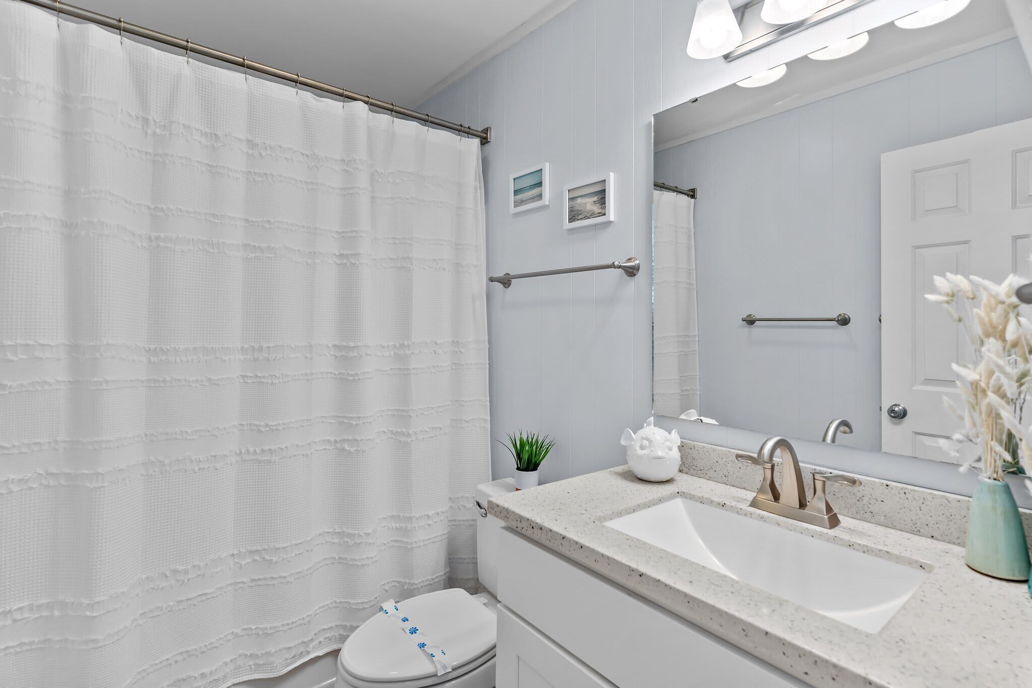 Shower, towels, shampoo