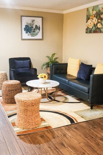 Cozy & Charming Home Treasure in Lawton OK
