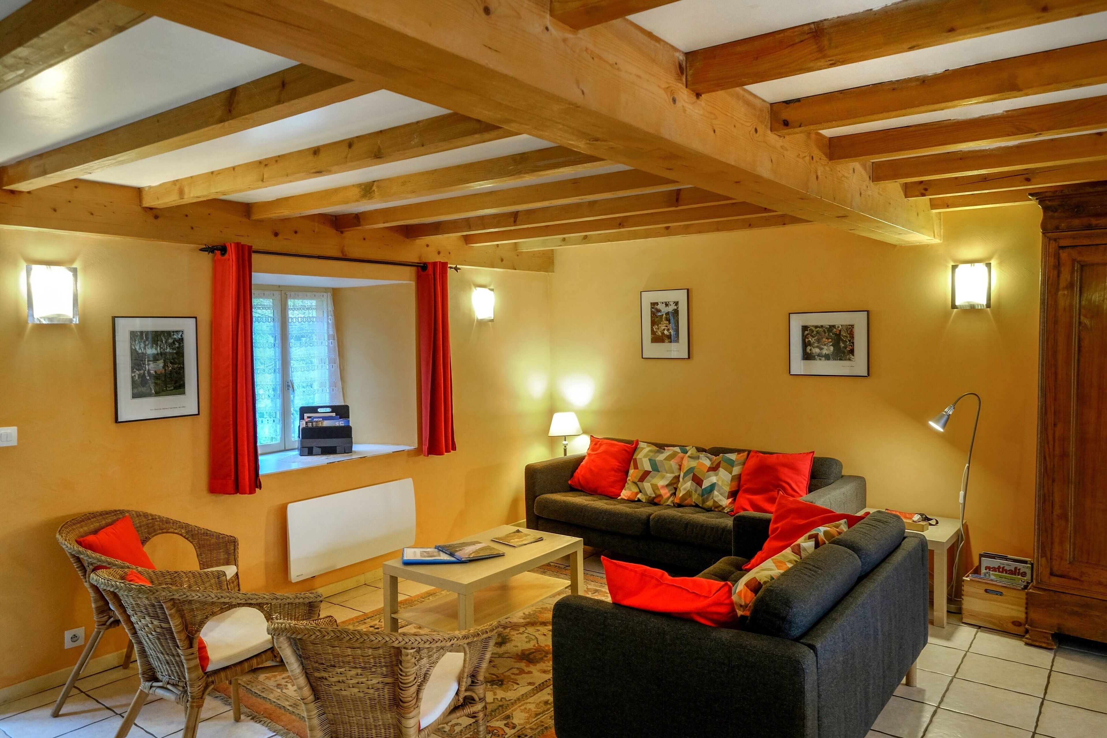 Gîte Du Châtelet, 10-12 Guests, In Auvergne - Issoire