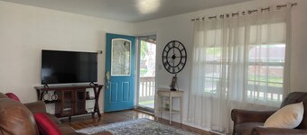 Blue Door Cottage on Webster