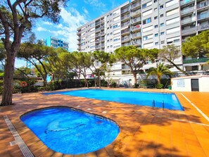 Pool - Studio apartment with pool in Blanes (Blanes)
