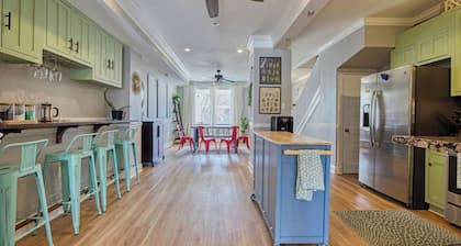 Large Petworth Home - Ideal for Groups and Easy DC Access
