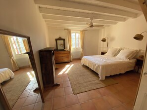 Room - Landaise country house (Retjons)