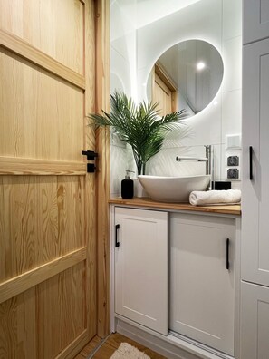 Bathroom - Vrbo Property (Bad Kohlgrub)