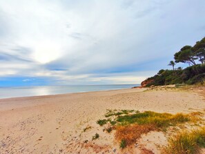 Beach - Beachfront apartment with swimming pool Miami Platja (Miami Platja)