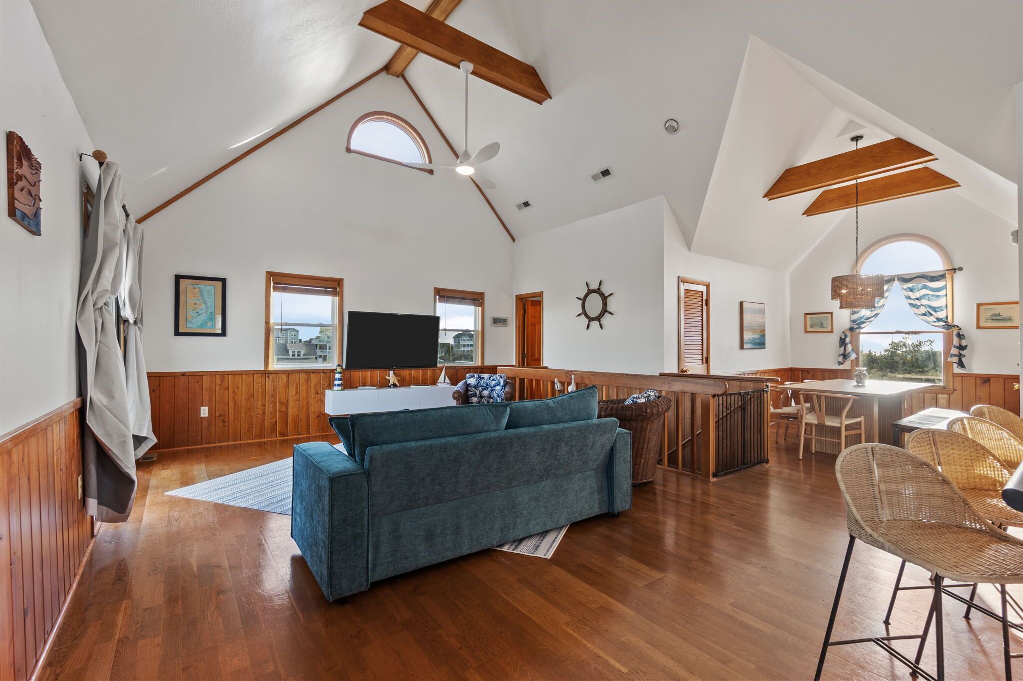 4br Salvo House-3 Decks, Hottub, Outdoor Bar, Huge Outdoor Shower & Beach Access - Outer Banks, NC