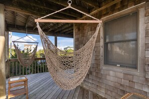 Terrace/patio - 4BR Salvo house-3 Decks, HotTub, Outdoor Bar, HUGE Outdoor Shower & Beach Access (Rodanthe)