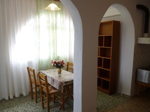 House, Smoking | 7 bedrooms - Vasilis Ios Place II (Ios)