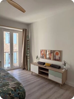 Interior - Village house in Lambesc (Lambesc)