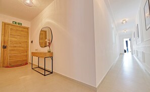 Interior - Gozo Getaway - Large Pool Apartment, 10 mins to Xagħra Square (Ix-Xagħra)