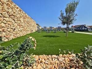 Property grounds - Gozo Getaway - Large Pool Apartment, 10 mins to Xagħra Square (Ix-Xagħra)