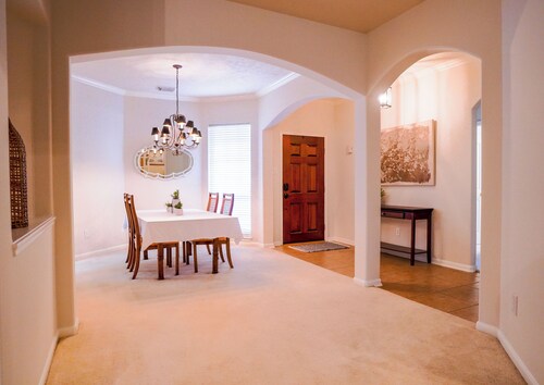 Beautiful 3-bedroom house in The Woodlands