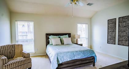Beautiful 3-bedroom house in The Woodlands