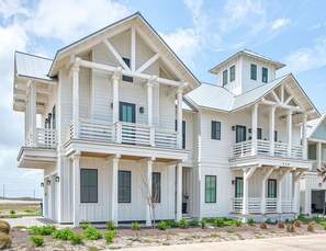 Exterior - Meribella at Sunflower Beach Resort (Port Aransas)