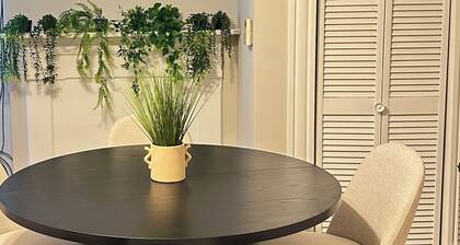 Cozy 1-bedroom apartment in beautiful Fan District
